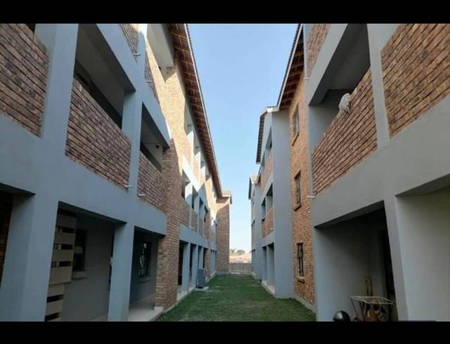 2 BEDROOM PROPERTY TO RENT IN GROBLERPARK